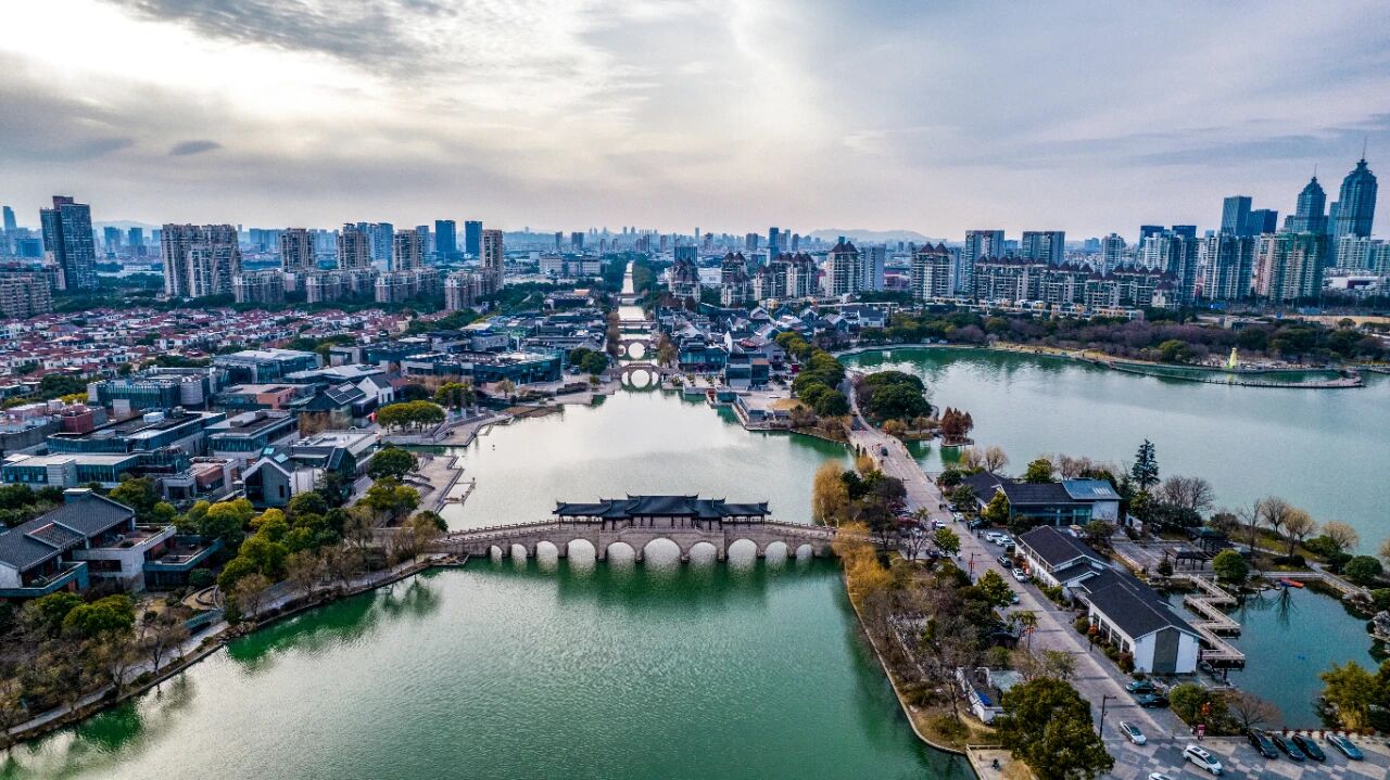 “AI+制造”雙向奔赴 園區駛入新型工業化新航程